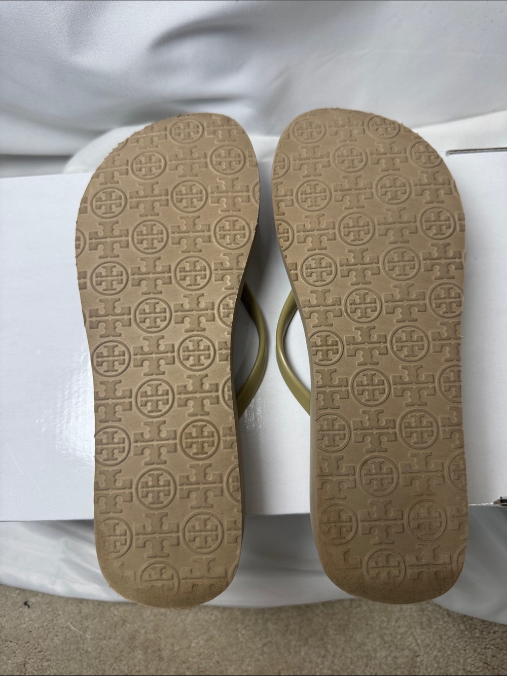 Tory Burch Khaki Thin Wedge Platform Flip Flops Size 8.5 - Picture 7 of 9